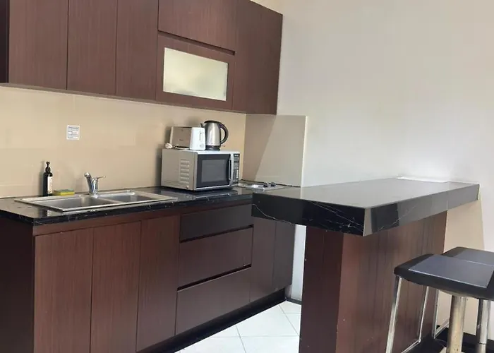Апартаменты Town House Кута