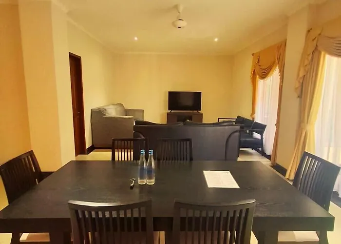 Апартаменты Town House *